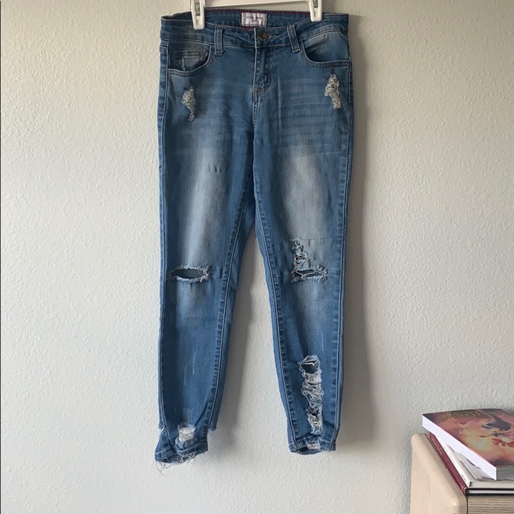 Ripped fashion skinny jeans size 3
